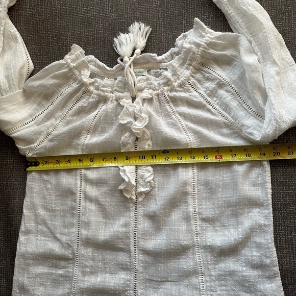 Sundance Linen Blend Ruffle Neck Blouse in size XS - Picture 8 of 9